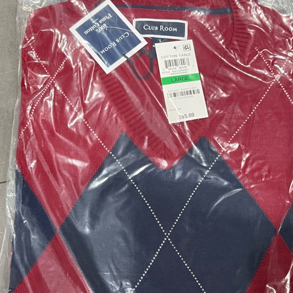 Men’s Club Room Red and Navy Argyle Sweater Size L